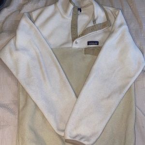 Cream Patagonia synchilla pullover